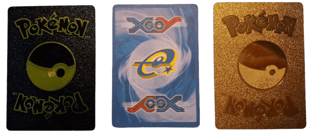 Abgebildet sind drei gefälschte Pokemon Sammelkarten: zwei Pokémon-Karten mit Yin-Yang-Motiven auf schwarz-goldenem Hintergrund und eine blau-weiße EX Dragon Frontiers-Karte in der Mitte.